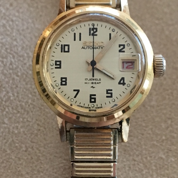 1980s Seiko 17 jewel day watch with original stretch band. Works! - Picture 2 of 9